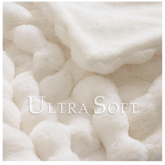 Premium Soft Faux Rabbit Fur Throw Blanket Plush 63"x51" 3D Bubble Wave Blanket - Picture 3 of 6